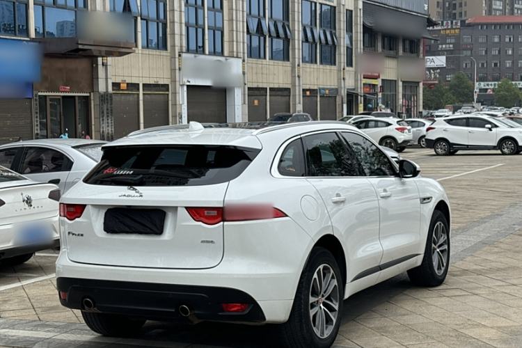 Used Jaguar F-PACE 2016 2.0T Two-Wheel-Drive R-Sport Sport Edition Exterior 5