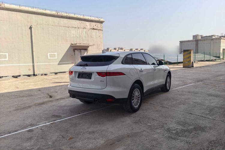 Used Jaguar F-PACE 2016 2.0T Two-Wheel Drive Urban Luxury Edition Exterior 5