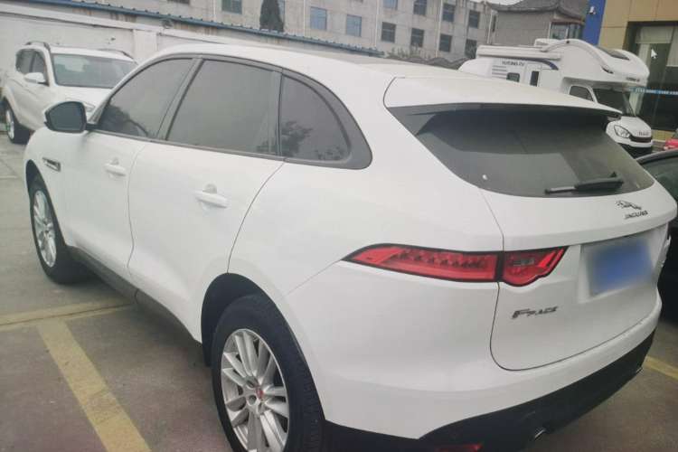 Used Jaguar F-PACE 2016 2.0T Two-Wheel Drive Urban Luxury Edition Exterior 5