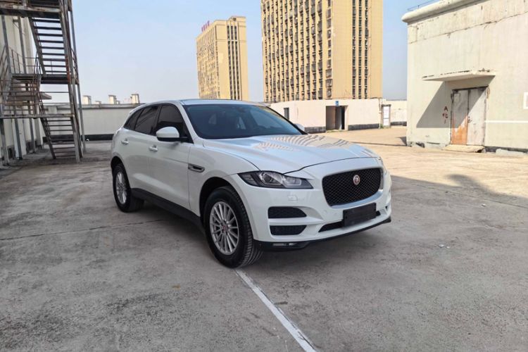 Used Jaguar F-PACE 2016 2.0T Two-Wheel Drive Urban Luxury Edition Exterior 7