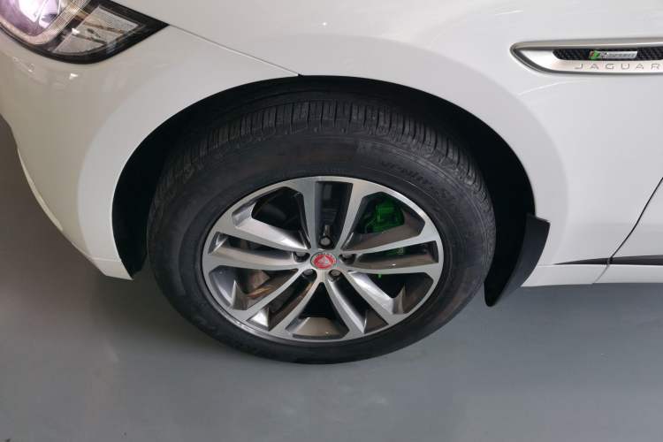 Used Jaguar F-PACE 2016 3.0 SC Four-Wheel Drive R-Sport Sport Edition Exterior 7