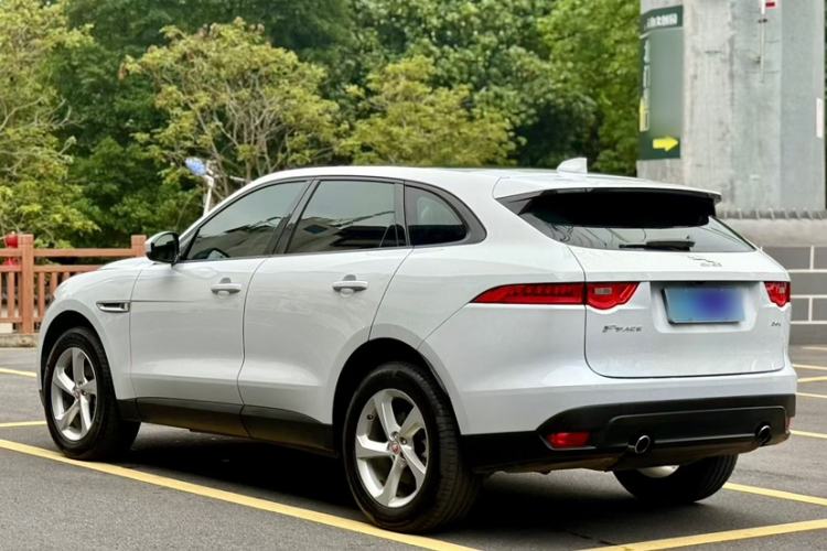 Used Jaguar F-PACE 2016 2.0T Two-Wheel Drive Urban Luxury Edition Exterior 7