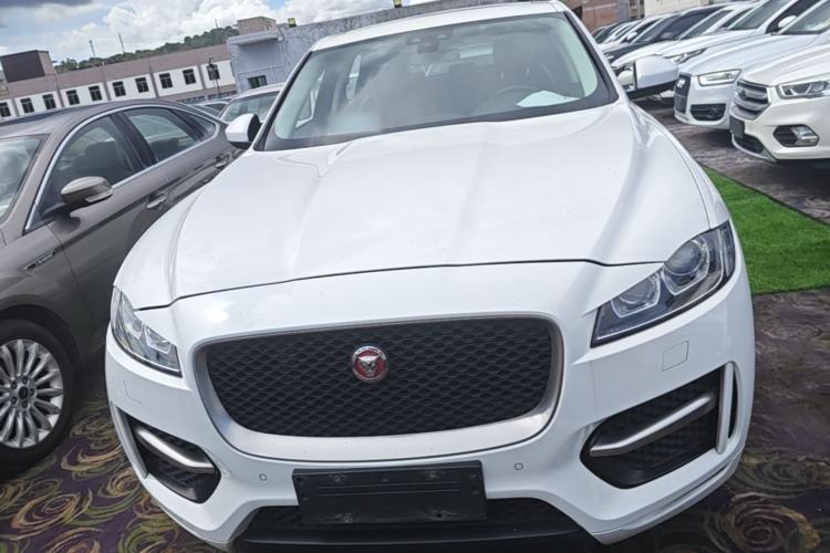 Used Jaguar F-PACE 2016 2.0T Two-Wheel-Drive R-Sport Sport Edition Front