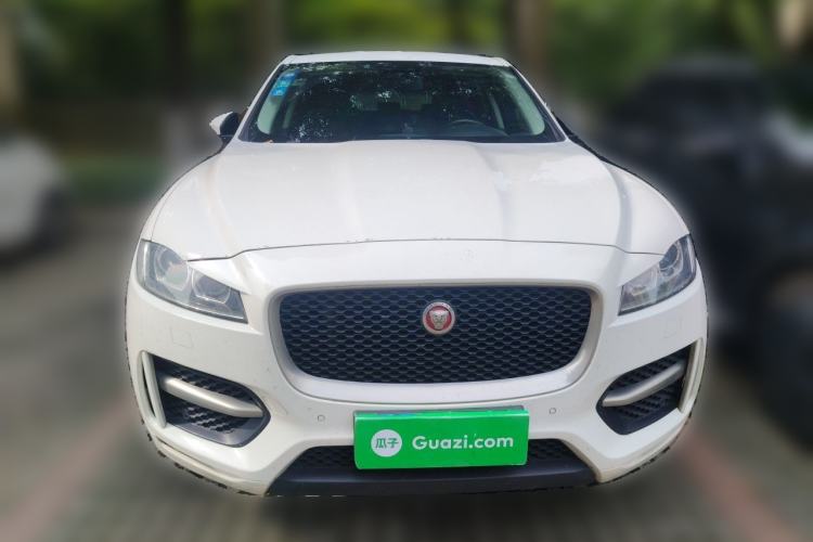 Used Jaguar F-PACE 2016 2.0T Two-Wheel-Drive R-Sport Sport Edition Front