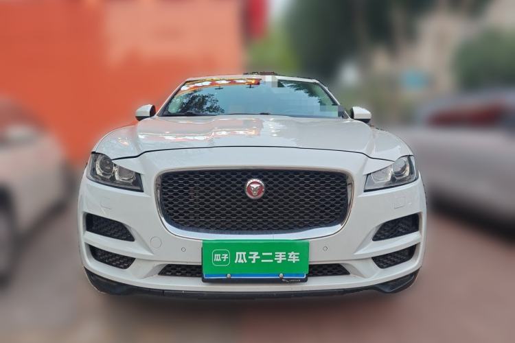 Used Jaguar F-PACE 2016 2.0T Two-Wheel Drive Urban Luxury Edition Front