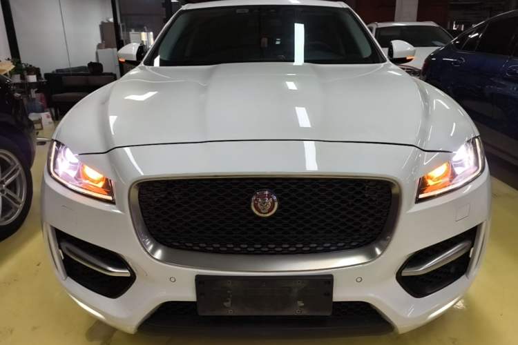 Used Jaguar F-PACE 2016 3.0 SC Four-Wheel Drive R-Sport Sport Edition Front