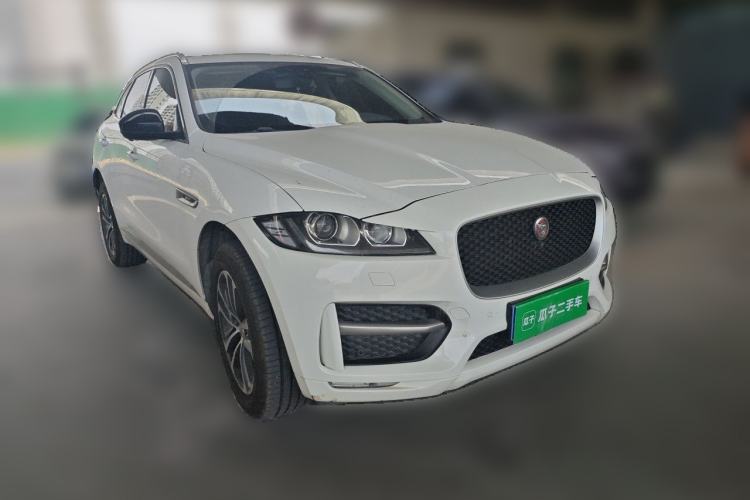 Used Jaguar F-PACE 2016 2.0T Two-Wheel-Drive R-Sport Sport Edition Front Right 45 Deg