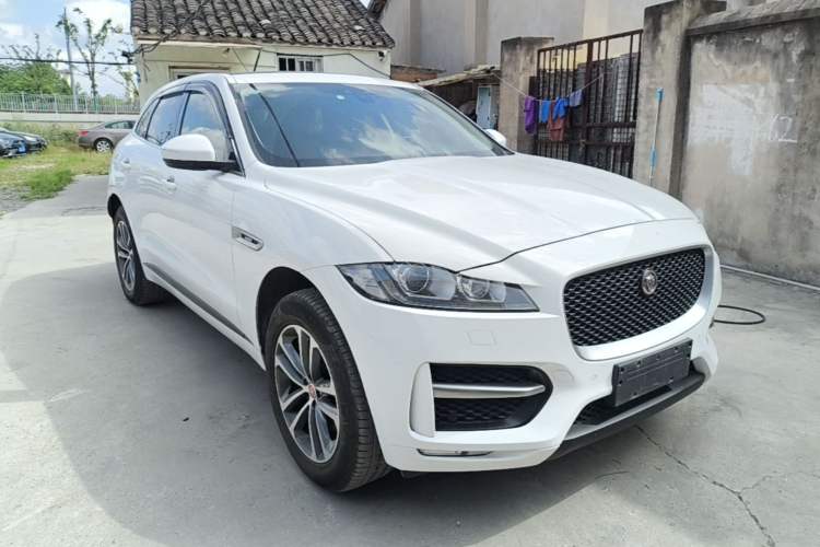 Used Jaguar F-PACE 2016 3.0 SC Four-Wheel Drive R-Sport Sport Edition Front Right 45 Deg
