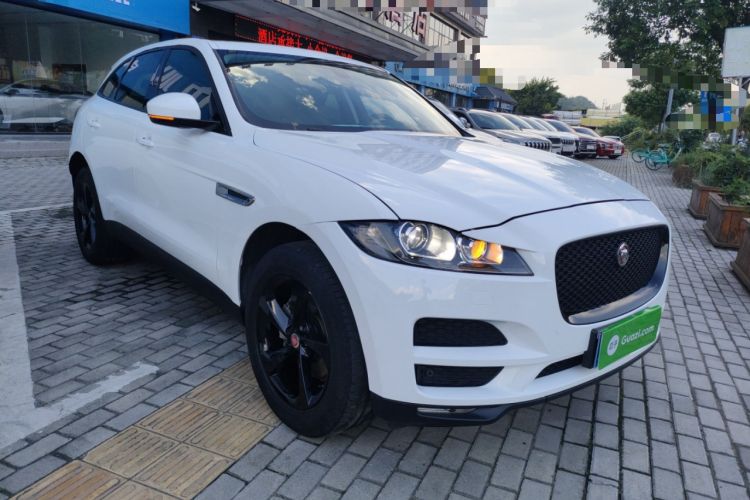 Used Jaguar F-PACE 2016 2.0T Two-Wheel Drive Urban Luxury Edition Front Right 45 Deg