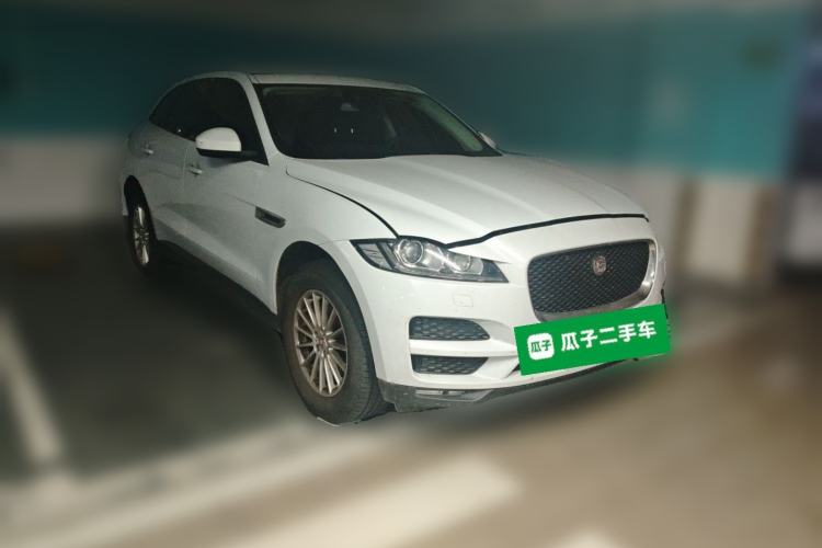 Used Jaguar F-PACE 2016 2.0T Two-Wheel Drive Urban Luxury Edition Front Right 45 Deg
