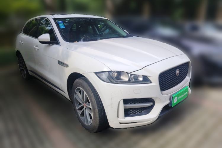 Used Jaguar F-PACE 2016 2.0T Two-Wheel-Drive R-Sport Sport Edition Front Right 45 Deg
