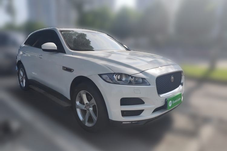Used Jaguar F-PACE 2016 2.0T Two-Wheel Drive Urban Luxury Edition Front Right 45 Deg
