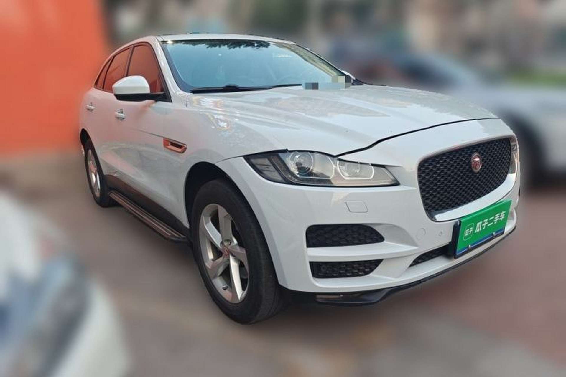 Used Jaguar F-PACE 2016 2.0T Two-Wheel Drive Urban Luxury Edition Front Right 45 Deg