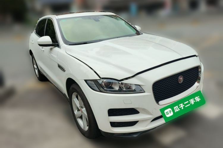 Used Jaguar F-PACE 2016 2.0T Two-Wheel Drive Urban Luxury Edition Front Right 45 Deg