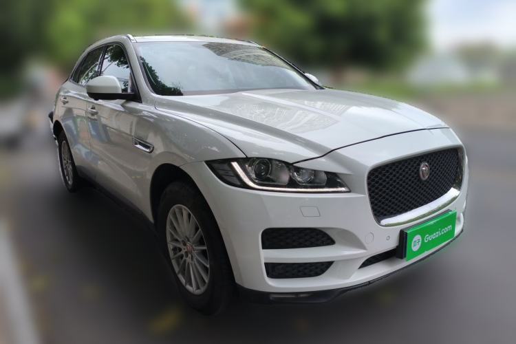 Used Jaguar F-PACE 2016 2.0T Two-Wheel Drive Urban Luxury Edition Front Right 45 Deg