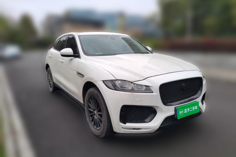 Used Jaguar F-PACE 2016 2.0T Two-Wheel Drive Urban Luxury Edition Front Right 45 Deg