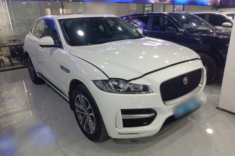 Used Jaguar F-PACE 2016 2.0T Two-Wheel-Drive R-Sport Sport Edition Front Right 45 Deg