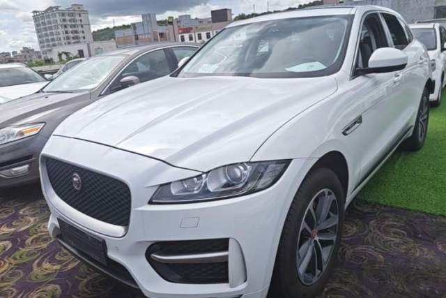 Used Jaguar F-PACE 2016 2.0T Two-Wheel-Drive R-Sport Sport Edition