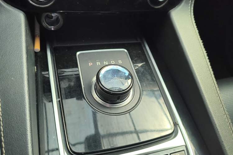 Used Jaguar F-PACE 2016 3.0 SC Four-Wheel Drive R-Sport Sport Edition Gear Lever