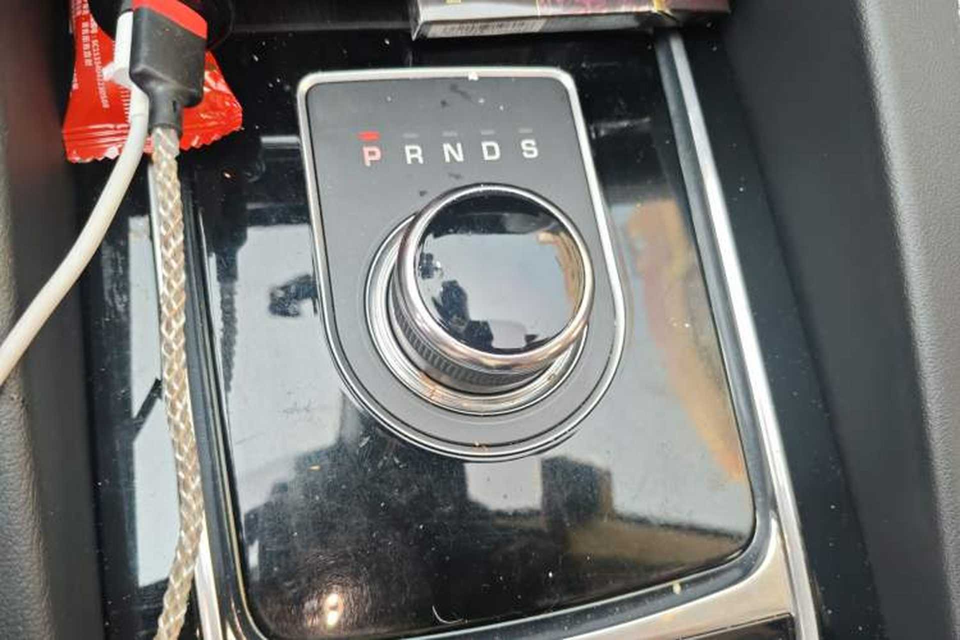 Used Jaguar F-PACE 2016 3.0 SC Four-Wheel Drive R-Sport Sport Edition Gear Lever