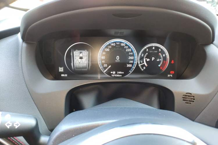 Used Jaguar F-PACE 2016 2.0T Two-Wheel-Drive R-Sport Sport Edition Instrument Cluster