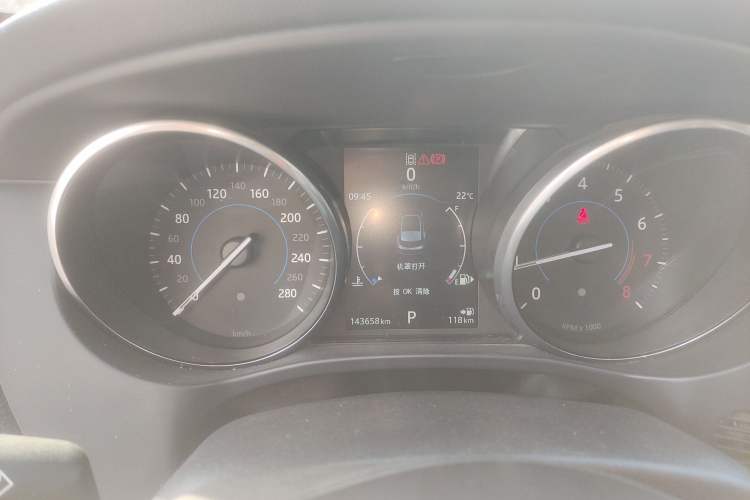 Used Jaguar F-PACE 2016 2.0T Two-Wheel Drive Urban Luxury Edition Instrument Cluster