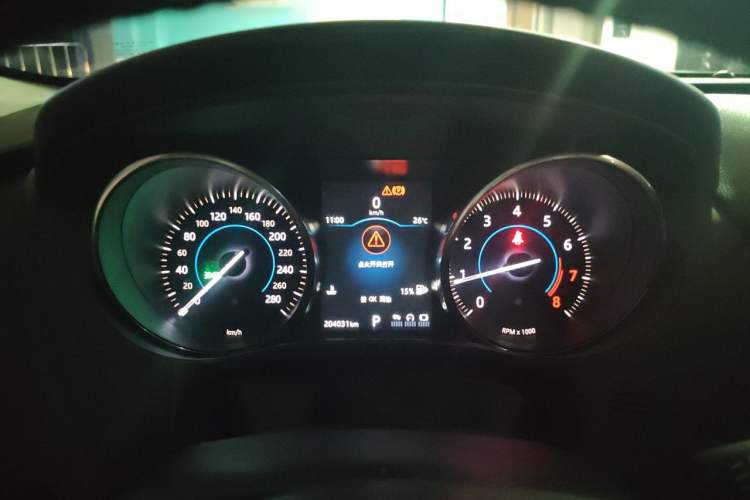 Used Jaguar F-PACE 2016 2.0T Two-Wheel Drive Urban Luxury Edition Instrument Cluster
