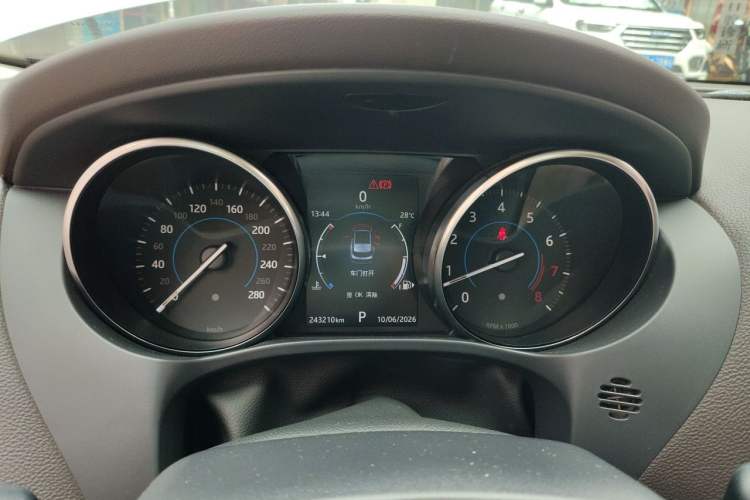 Used Jaguar F-PACE 2016 2.0T Two-Wheel Drive Urban Luxury Edition Instrument Cluster