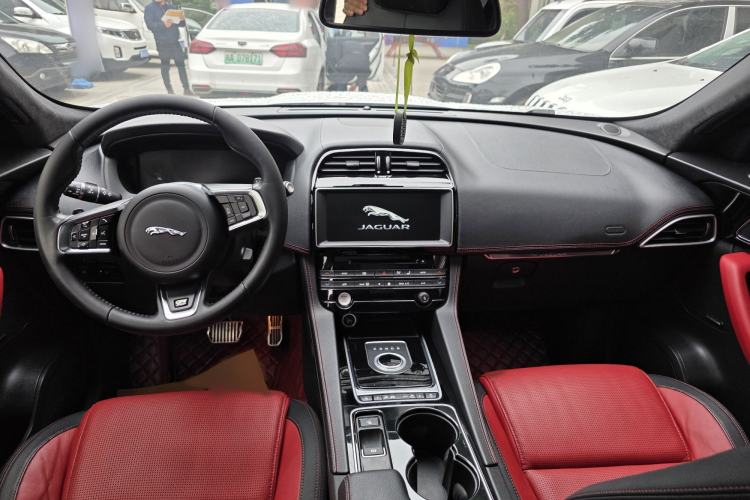 Used Jaguar F-PACE 2016 3.0 SC Four-Wheel Drive R-Sport Sport Edition Interior 1