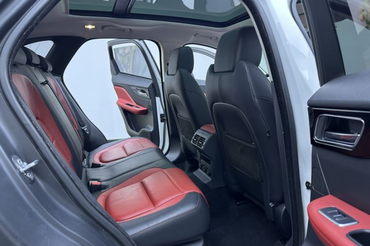 Used Jaguar F-PACE 2016 3.0 SC Four-Wheel Drive R-Sport Sport Edition Interior 10