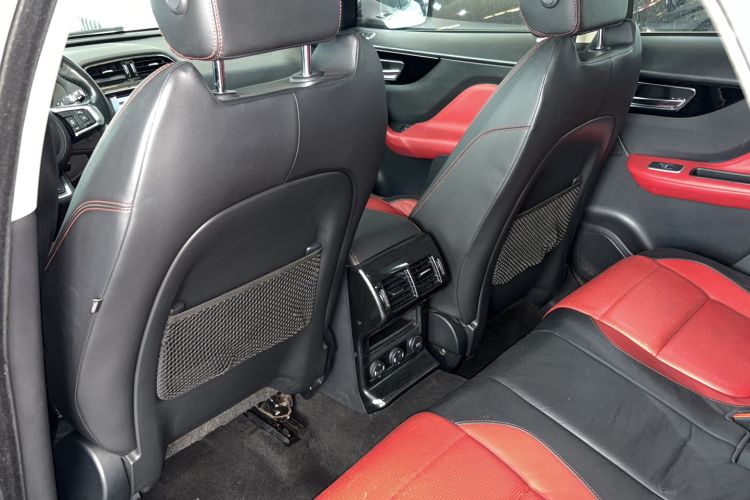 Used Jaguar F-PACE 2016 3.0 SC Four-Wheel Drive R-Sport Sport Edition Interior 2