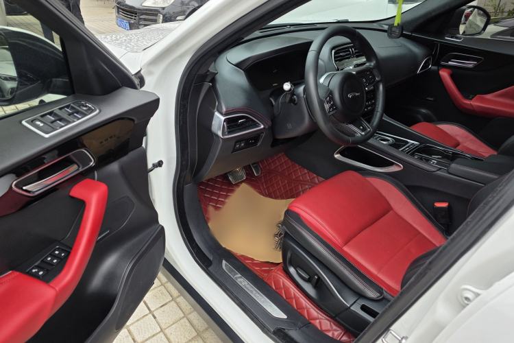 Used Jaguar F-PACE 2016 3.0 SC Four-Wheel Drive R-Sport Sport Edition Interior 5