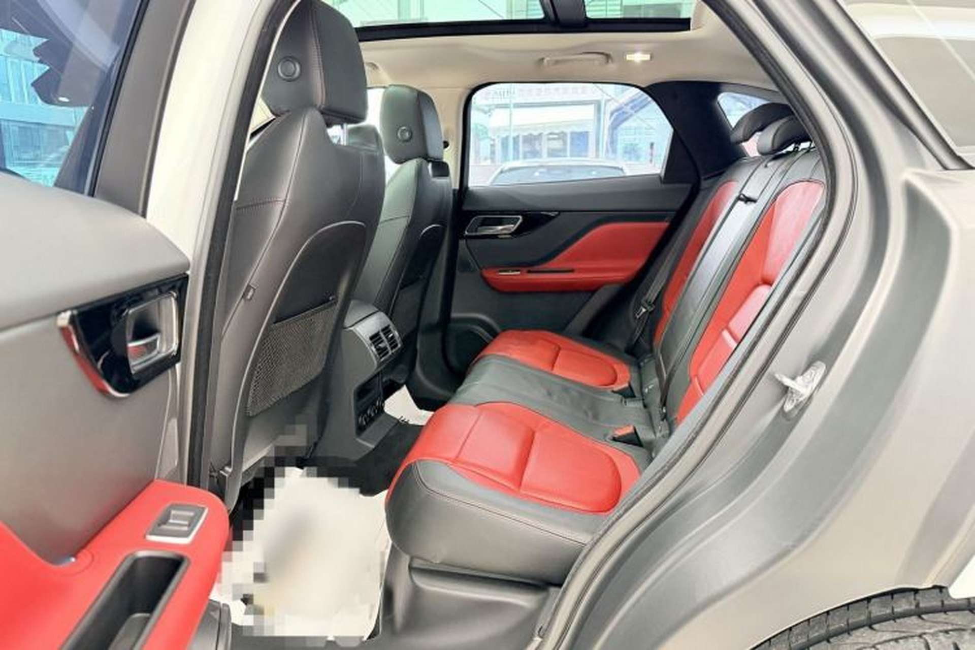 Used Jaguar F-PACE 2016 3.0 SC Four-Wheel Drive R-Sport Sport Edition Interior 6