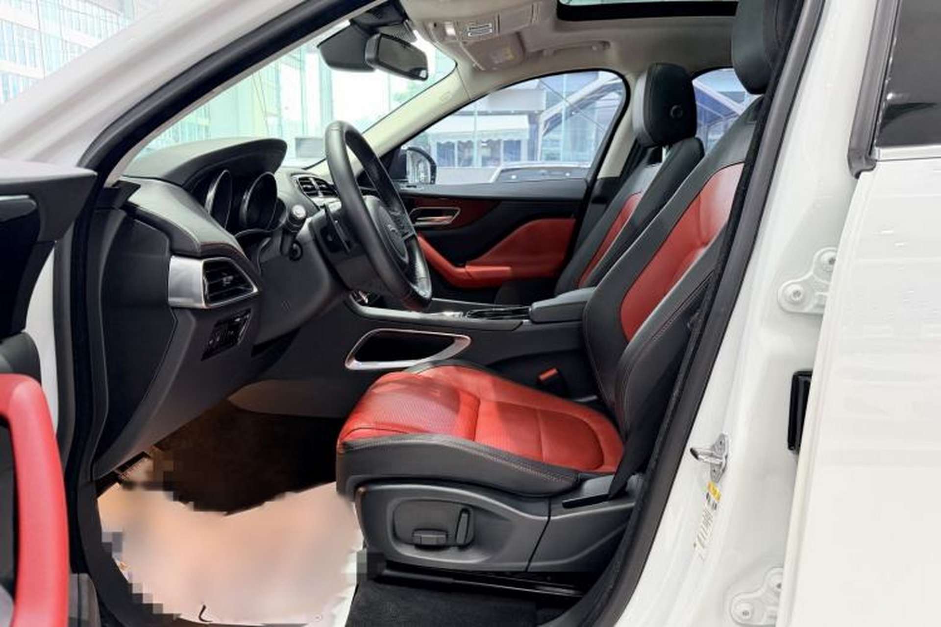 Used Jaguar F-PACE 2016 3.0 SC Four-Wheel Drive R-Sport Sport Edition Interior 8
