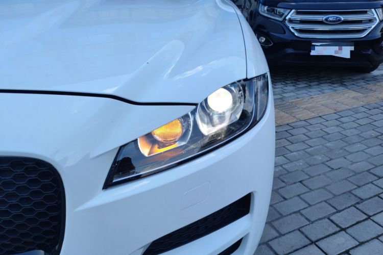 Used Jaguar F-PACE 2016 2.0T Two-Wheel Drive Urban Luxury Edition Left Front Headlight