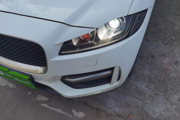 Used Jaguar F-PACE 2016 3.0 SC Four-Wheel Drive R-Sport Sport Edition Left Front Headlight