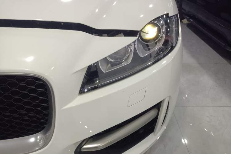 Used Jaguar F-PACE 2016 2.0T Two-Wheel-Drive R-Sport Sport Edition Left Front Headlight