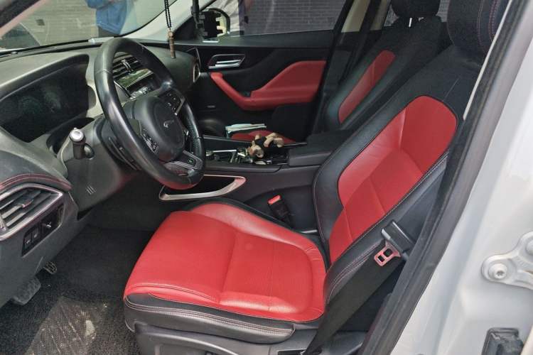 Used Jaguar F-PACE 2016 2.0T Two-Wheel-Drive R-Sport Sport Edition Left Front Seat
