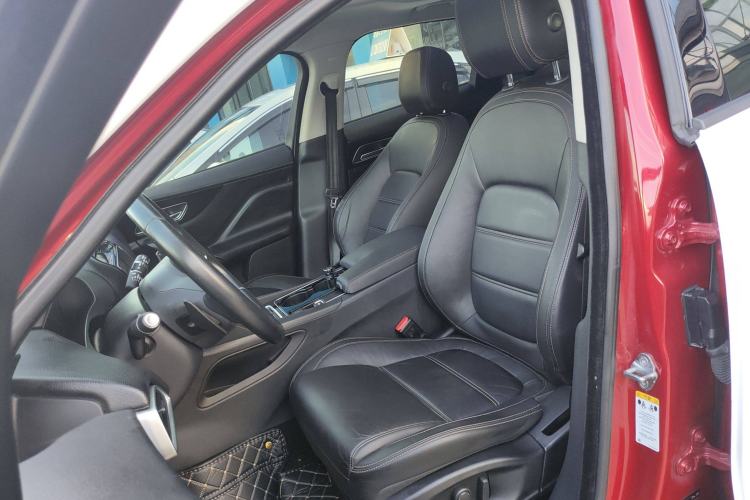 Used Jaguar F-PACE 2016 2.0T Two-Wheel Drive Urban Luxury Edition Left Front Seat