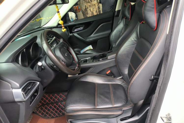 Used Jaguar F-PACE 2016 2.0T Two-Wheel Drive Urban Luxury Edition Left Front Seat