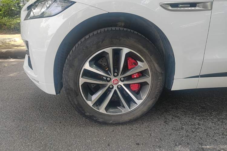 Used Jaguar F-PACE 2016 3.0 SC Four-Wheel Drive R-Sport Sport Edition Left Front Wheel Hub