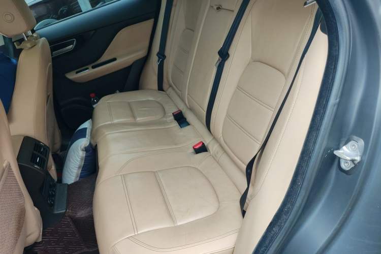 Used Jaguar F-PACE 2016 2.0T Two-Wheel Drive Urban Luxury Edition Left Rear Seat