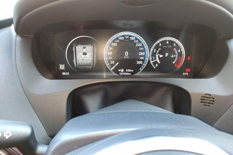Used Jaguar F-PACE 2016 2.0T Two-Wheel-Drive R-Sport Sport Edition Odometer Close Up