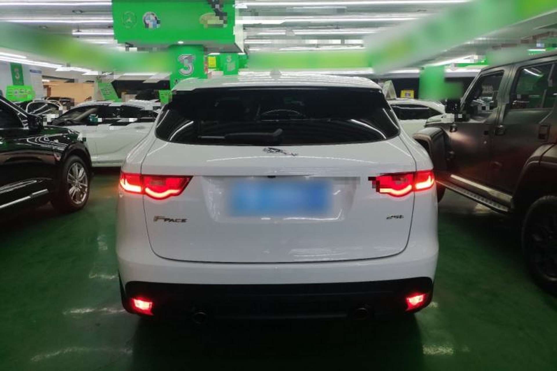 Used Jaguar F-PACE 2016 2.0T Two-Wheel-Drive R-Sport Sport Edition Rear