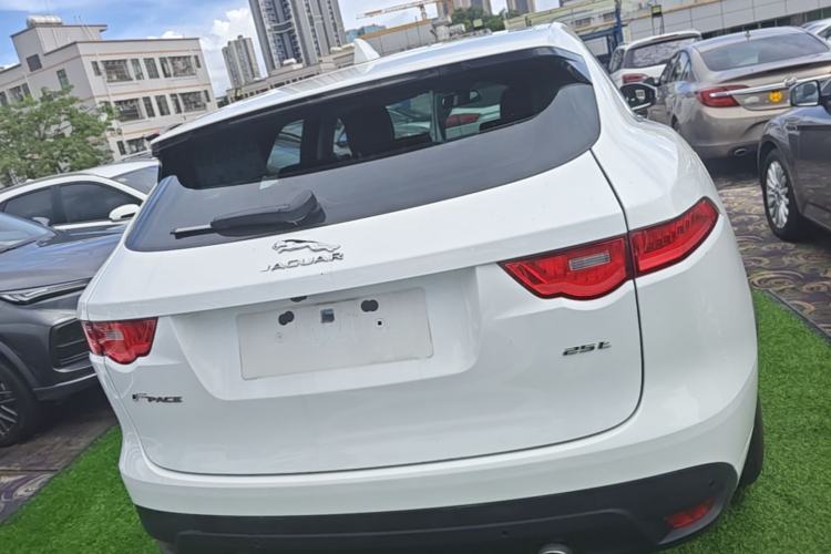 Used Jaguar F-PACE 2016 2.0T Two-Wheel-Drive R-Sport Sport Edition Rear