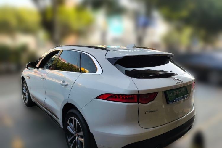 Used Jaguar F-PACE 2016 2.0T Two-Wheel-Drive R-Sport Sport Edition Rear Left 45 Deg
