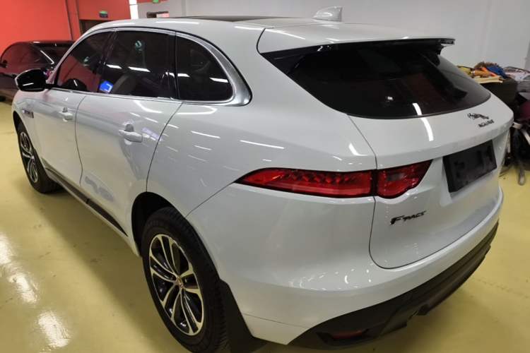 Used Jaguar F-PACE 2016 3.0 SC Four-Wheel Drive R-Sport Sport Edition Rear Left 45 Deg