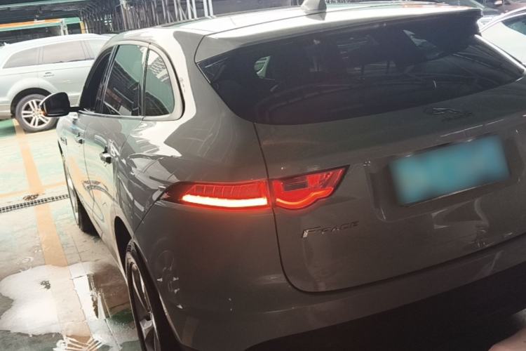 Used Jaguar F-PACE 2016 2.0T Two-Wheel Drive Urban Luxury Edition Rear Left 45 Deg