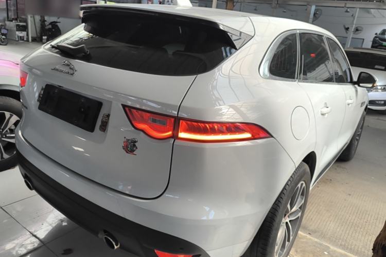 Used Jaguar F-PACE 2016 3.0 SC Four-Wheel Drive R-Sport Sport Edition Rear Right 45 Deg