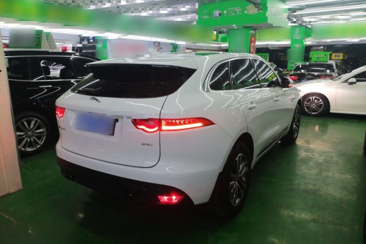Used Jaguar F-PACE 2016 2.0T Two-Wheel-Drive R-Sport Sport Edition Rear Right 45 Deg